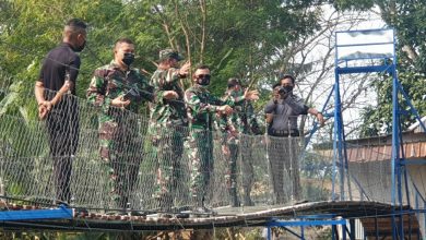 Danrem 064/MY bersama Dandim 0602/Serang Tinjau Pembangunan Jembatan Gantung Siliwangi 6