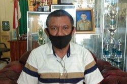 Kepala Sekolah SMA N 2 Kupang Maximilian RN Nggeolima