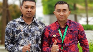 foto : Ketua Umum BPC HIPMI Singkawang, Afriza Rusandi (kanan) dan Sekretaris umum Ari Yudha (kiri)
